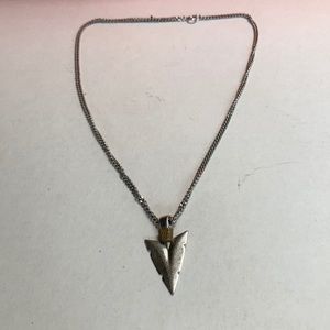 Boys 16” metal arrowhead necklace.